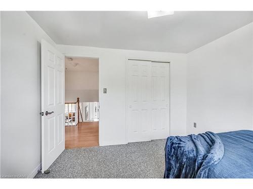 9 Valanna Court, Hamilton, ON - Indoor Photo Showing Bedroom