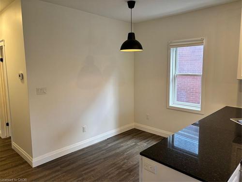 96 London Street N, Hamilton, ON - Indoor Photo Showing Other Room