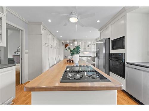15633 Kennedy Road, Caledon, ON - Indoor Photo Showing Kitchen