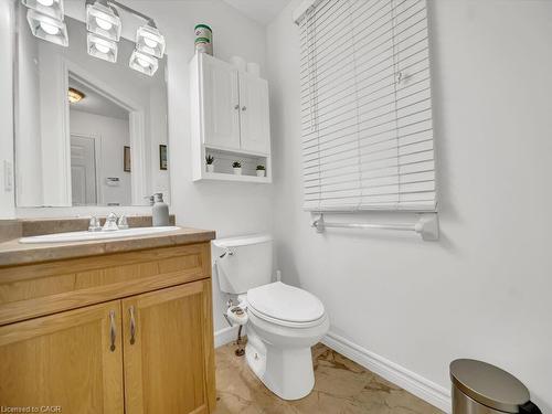 538 Alberta Avenue, Woodstock, ON - Indoor Photo Showing Bathroom
