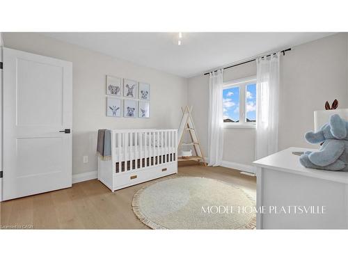 10 Hilborn Street, Plattsville, ON - Indoor Photo Showing Bedroom
