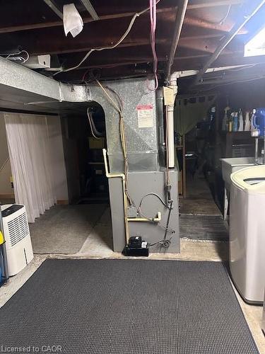 84 Barons Avenue N, Hamilton, ON - Indoor Photo Showing Basement