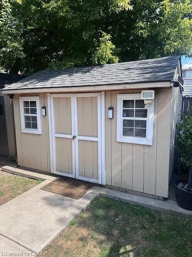 84 Barons Avenue N, Hamilton, ON - Outdoor