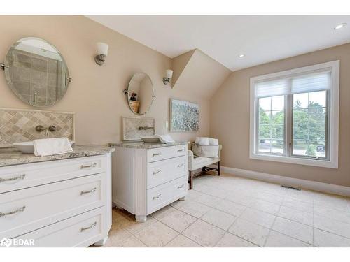 6365 Breckenridge Place, Burlington, ON - Indoor Photo Showing Bathroom