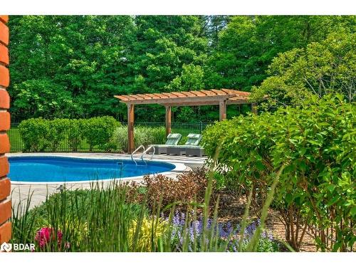 6365 Breckenridge Place, Burlington, ON - Outdoor With In Ground Pool With Backyard