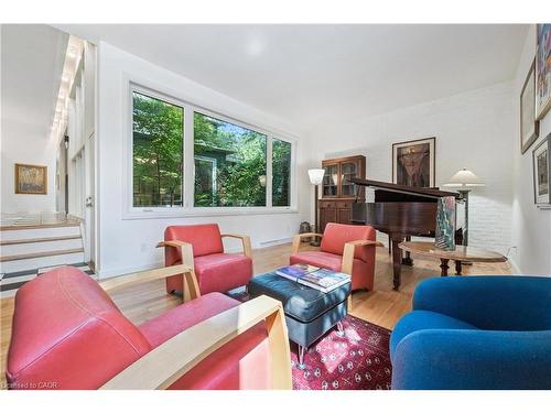 348 Browning Place, Waterloo, ON - Indoor Photo Showing Living Room