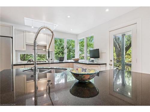 348 Browning Place, Waterloo, ON - Indoor Photo Showing Kitchen With Double Sink