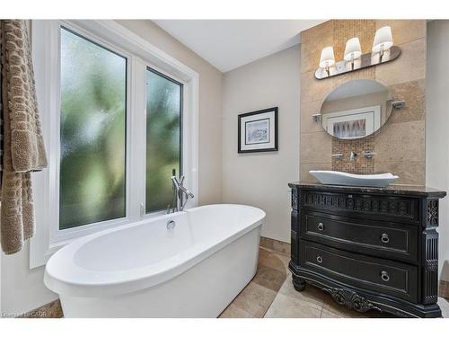 348 Browning Place, Waterloo, ON - Indoor Photo Showing Bathroom