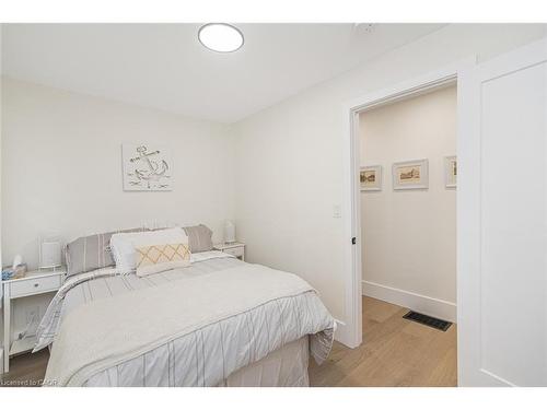 385 Westwood Avenue, Crystal Beach, ON - Indoor Photo Showing Bedroom