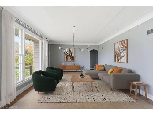 68 Atkinson Boulevard, Dundas, ON - Indoor