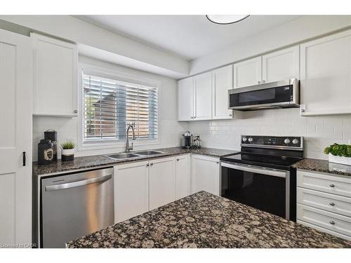 69-470 Beach Boulevard, Hamilton, ON - Indoor Photo Showing Kitchen With Double Sink