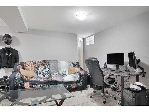 17 Shaw Avenue W, Cambridge, ON 