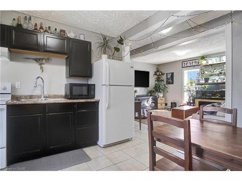 17 Shaw Avenue W, Cambridge, ON 