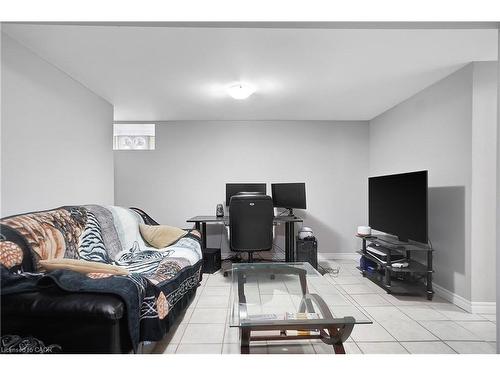 17 Shaw Avenue W, Cambridge, ON 