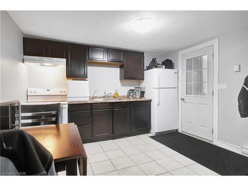 17 Shaw Avenue W, Cambridge, ON 