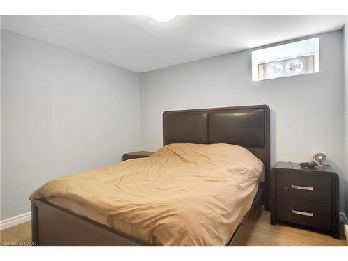 17 Shaw Avenue W, Cambridge, ON 