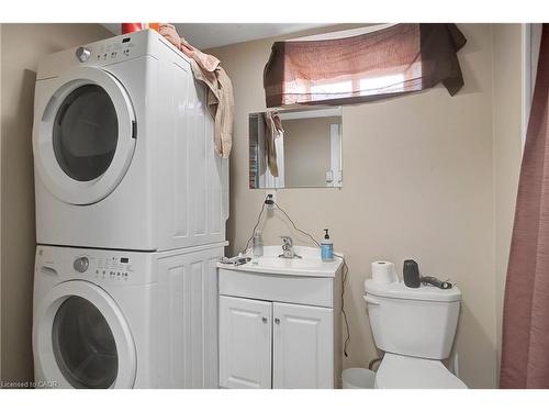 17 Shaw Avenue W, Cambridge, ON 