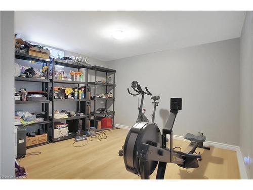 17 Shaw Avenue W, Cambridge, ON 