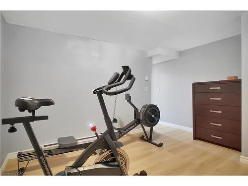 17 Shaw Avenue W, Cambridge, ON 