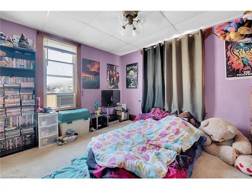 526 Steele Street, Port Colborne, ON - Indoor Photo Showing Bedroom