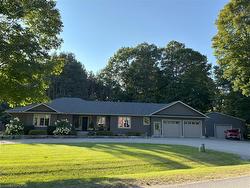 22 Gordon Road  Tiny, ON L0L 2T0