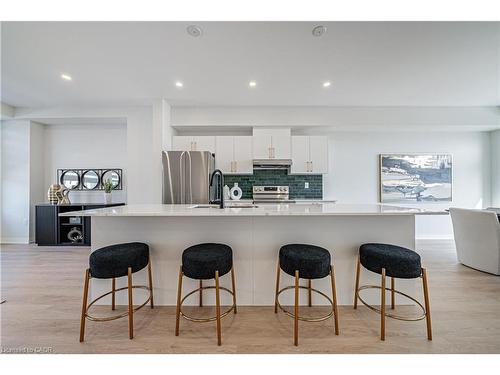 37-155 Equestrian Way, Cambridge, ON - Indoor Photo Showing Kitchen With Upgraded Kitchen