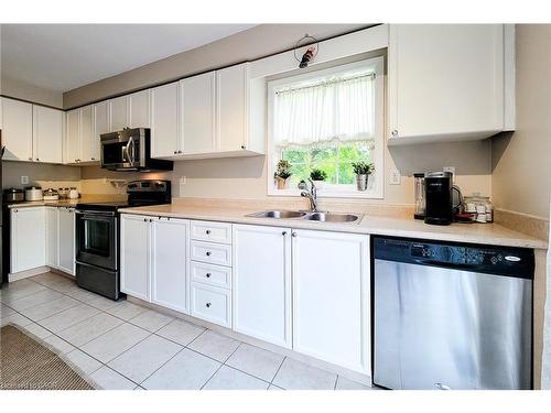 619 Porter Way, Milton, ON - Indoor Photo Showing Kitchen With Stainless Steel Kitchen With Double Sink