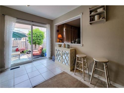 619 Porter Way, Milton, ON - Indoor Photo Showing Other Room