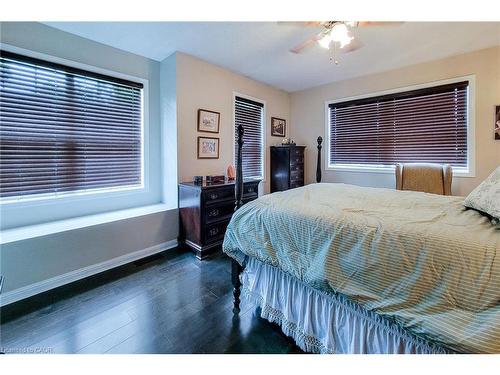 619 Porter Way, Milton, ON - Indoor Photo Showing Bedroom