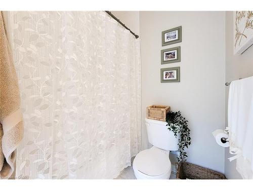 619 Porter Way, Milton, ON - Indoor Photo Showing Bathroom