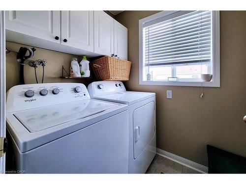 619 Porter Way, Milton, ON - Indoor Photo Showing Laundry Room