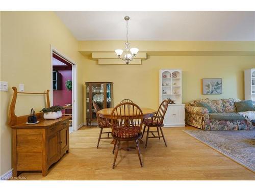 102-77 Governors Road, Dundas, ON - Indoor