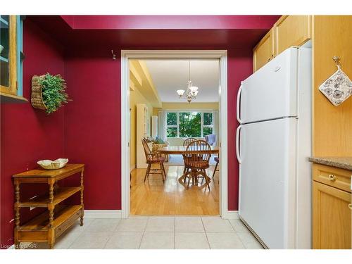 102-77 Governors Road, Dundas, ON - Indoor