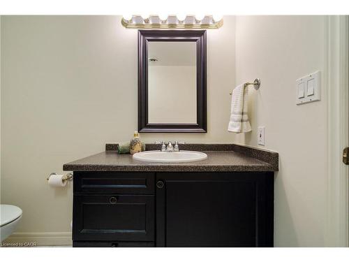 102-77 Governors Road, Dundas, ON - Indoor Photo Showing Bathroom