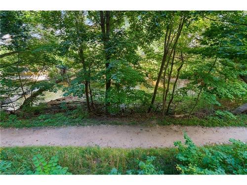 102-77 Governors Road, Dundas, ON - Outdoor