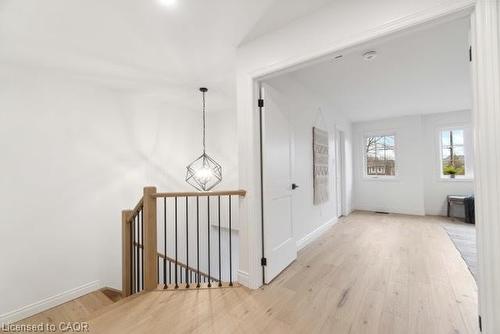 186 Cedardale Avenue, Stoney Creek, ON - Indoor Photo Showing Other Room