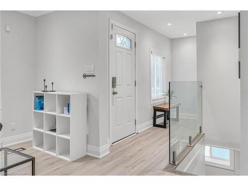 1034 Meredith Avenue, Mississauga, ON - Indoor Photo Showing Other Room