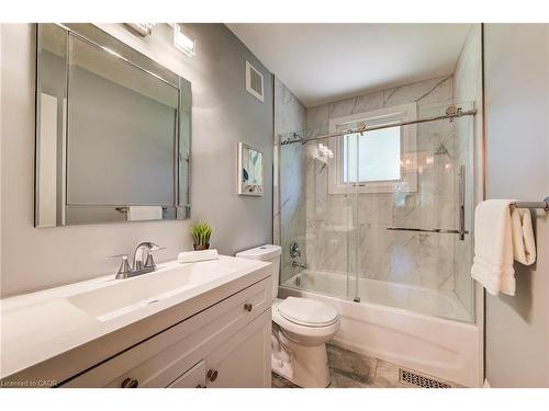 659 Gladstone Drive, Woodstock, ON - Indoor Photo Showing Bathroom