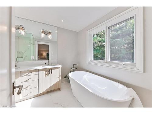 1310 Duncan Road, Morrison, ON - Indoor Photo Showing Bathroom
