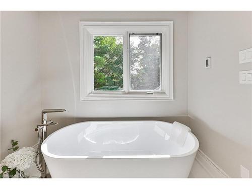 1310 Duncan Road, Morrison, ON - Indoor Photo Showing Bathroom