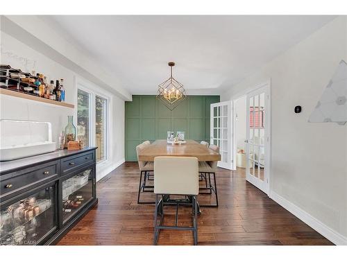 201 Jones Road, Stoney Creek, ON - Indoor Photo Showing Dining Room