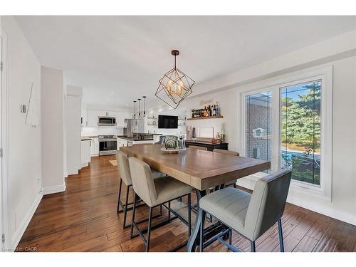 201 Jones Road, Stoney Creek, ON - Indoor Photo Showing Dining Room