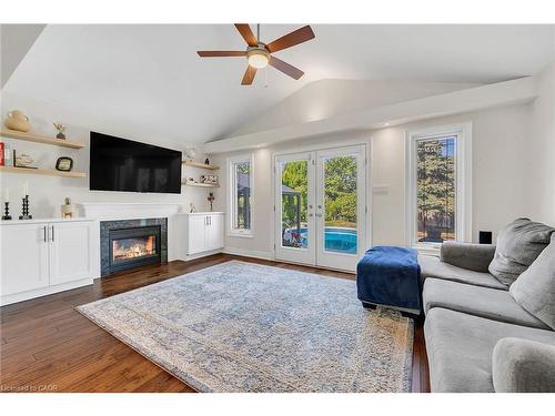 201 Jones Road, Stoney Creek, ON - Indoor Photo Showing Living Room With Fireplace