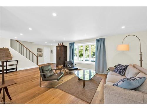 912 Boothman Avenue, Burlington, ON - Indoor Photo Showing Living Room