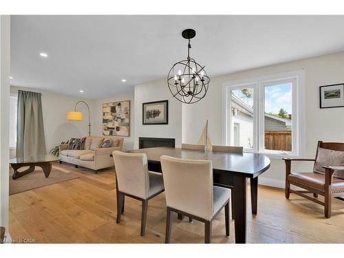 912 Boothman Avenue, Burlington, ON - Indoor Photo Showing Dining Room
