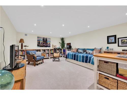 912 Boothman Avenue, Burlington, ON - Indoor