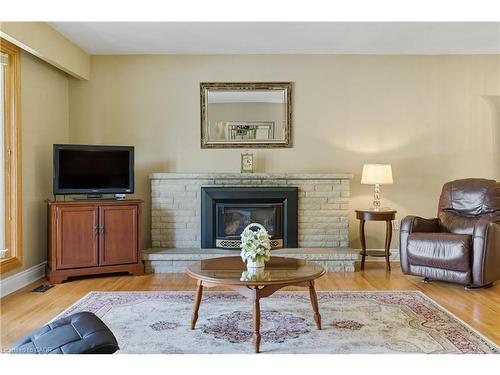 894 Bishop Place, Ancaster, ON - Indoor Photo Showing Living Room With Fireplace