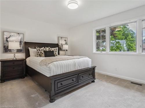 222 Alscot Crescent, Morrison, ON - Indoor Photo Showing Bedroom