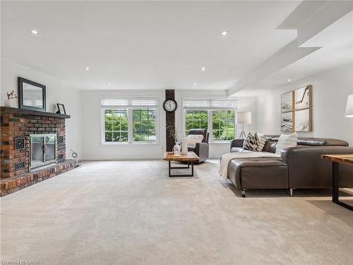 222 Alscot Crescent, Morrison, ON - Indoor Photo Showing Living Room With Fireplace