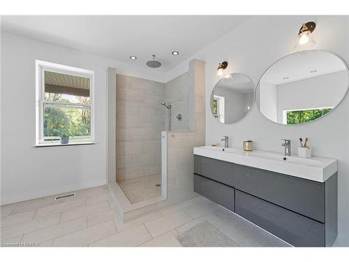 126 Shorties Side Road, Norfolk County, ON - Indoor Photo Showing Bathroom